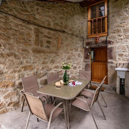 Casa Rural La Carrozal Senda Del Oso Orelleiru Екстер'єр фото