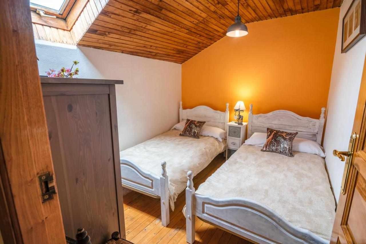 Casa Rural La Carrozal Senda Del Oso Orelleiru Екстер'єр фото