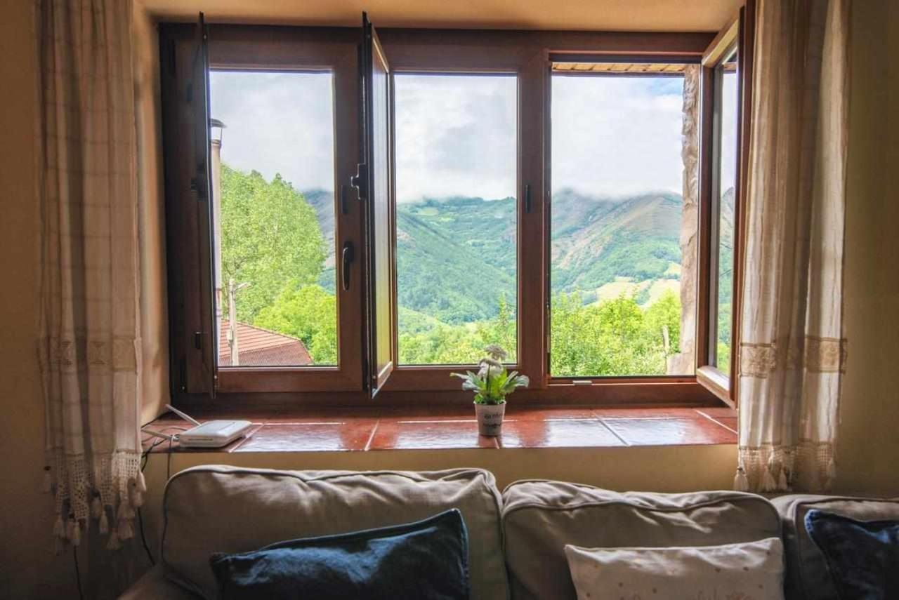 Casa Rural La Carrozal Senda Del Oso Orelleiru Екстер'єр фото