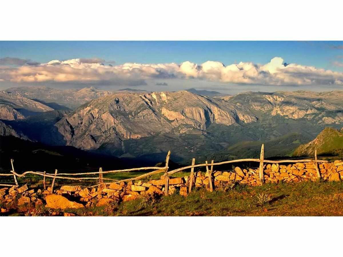 Casa Rural La Carrozal Senda Del Oso Orelleiru Екстер'єр фото