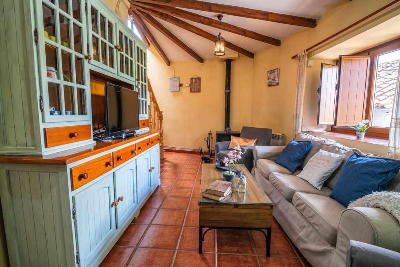 Casa Rural La Carrozal Senda Del Oso Orelleiru Екстер'єр фото