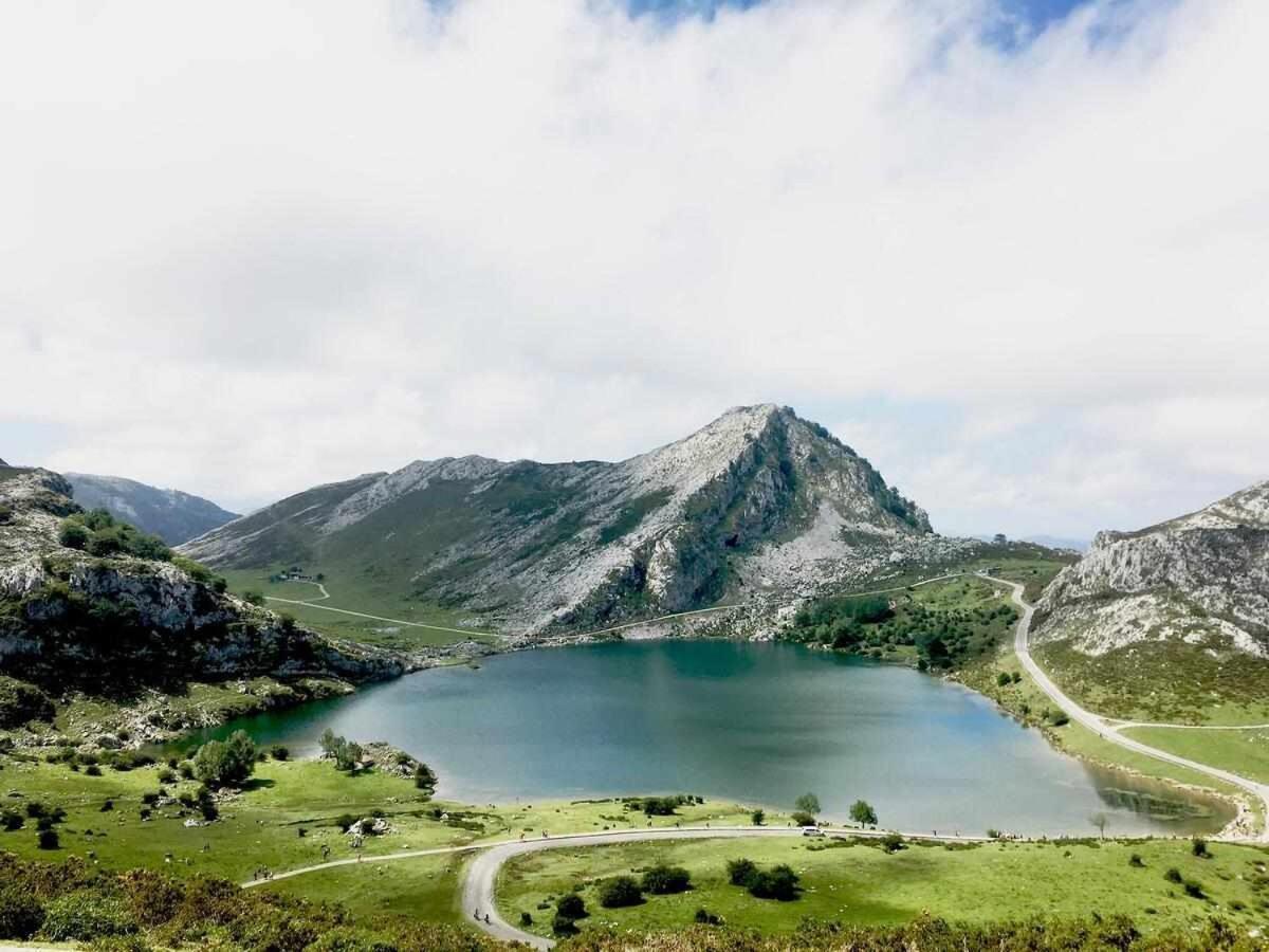 Casa Rural La Carrozal Senda Del Oso Orelleiru Екстер'єр фото