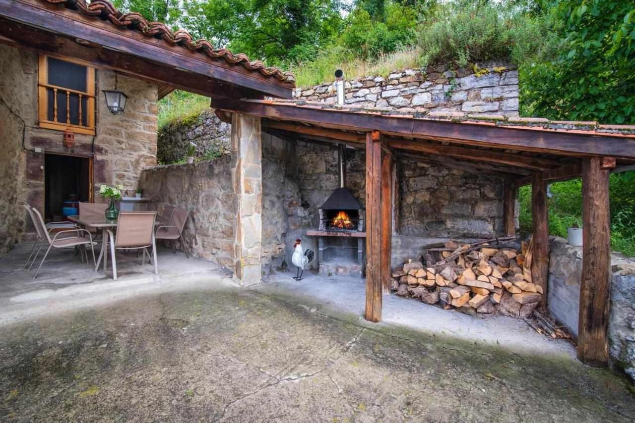 Casa Rural La Carrozal Senda Del Oso Orelleiru Екстер'єр фото